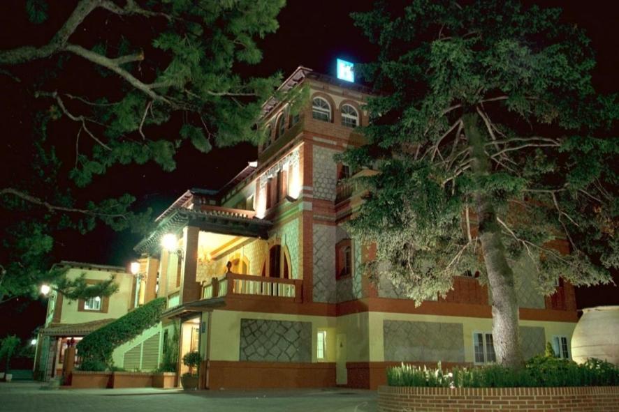 Gran Hostal El Chiscon Colmenar Viejo Exterior foto